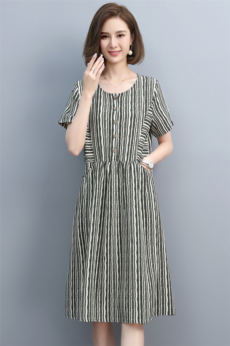 2021夏季新款简约时尚圆领拼接休闲舒适条纹连衣裙，女装连衣裙，丽影随形