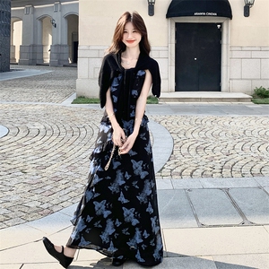温柔系穿搭印花吊带裙套装女夏新款海边度假防晒开衫两件套连衣裙图片