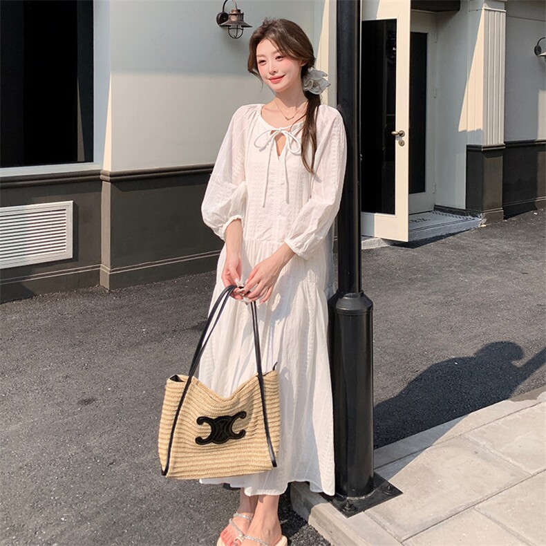 韩系显瘦米白色连衣裙女夏季2025新款独特漂亮流行清纯温柔风长裙图片