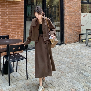 美拉德穿搭咖色套装女春秋超火好看高级小众大方得体半身裙两件套图片
