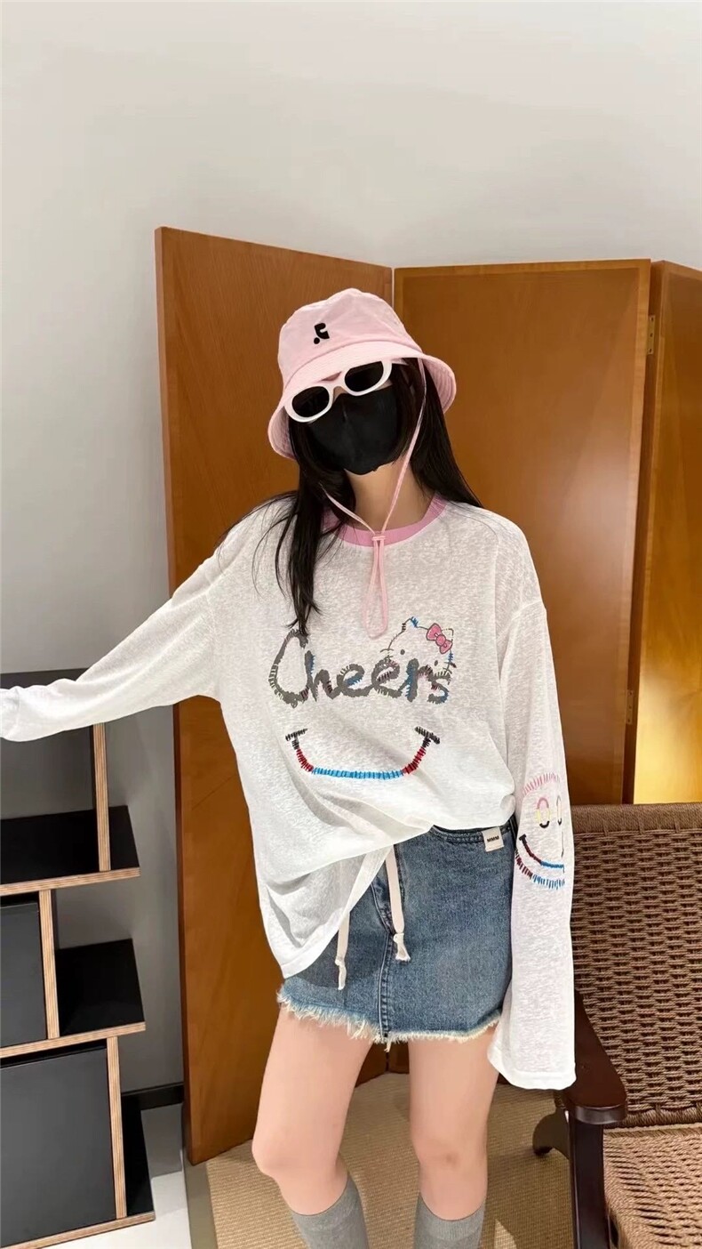 2025重工刺绣Kitty笑脸防晒麻感棉T，女装T恤，湘姗