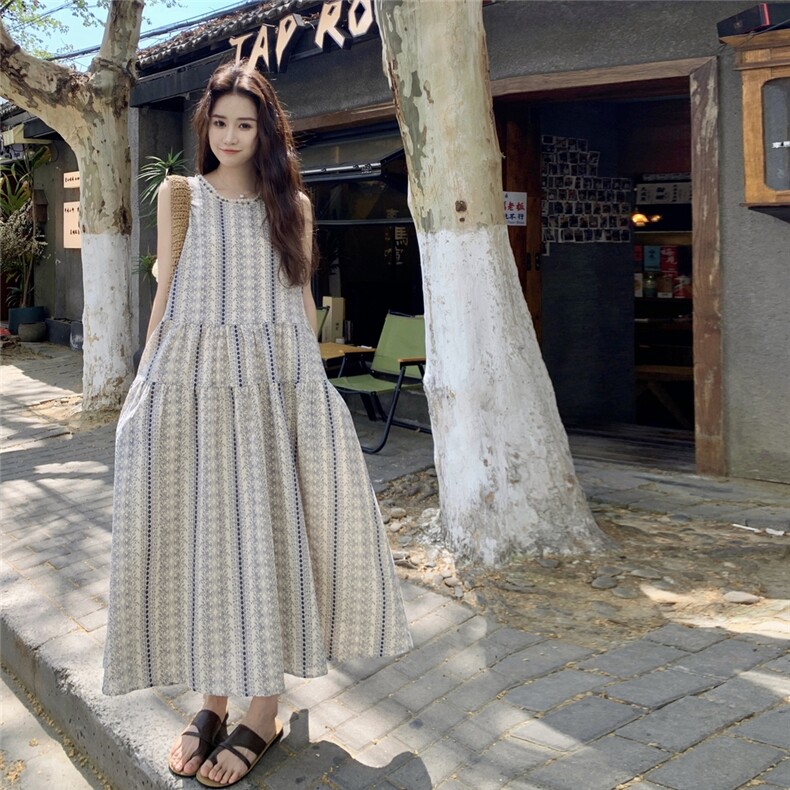 复古文艺风印花无袖背心连衣裙女2025夏季新款独特漂亮宽松a字裙图片