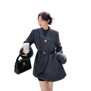 【新品】高级轻奢感狐狸毛90白鸭绒羽绒服大衣5160-P295-K428图片