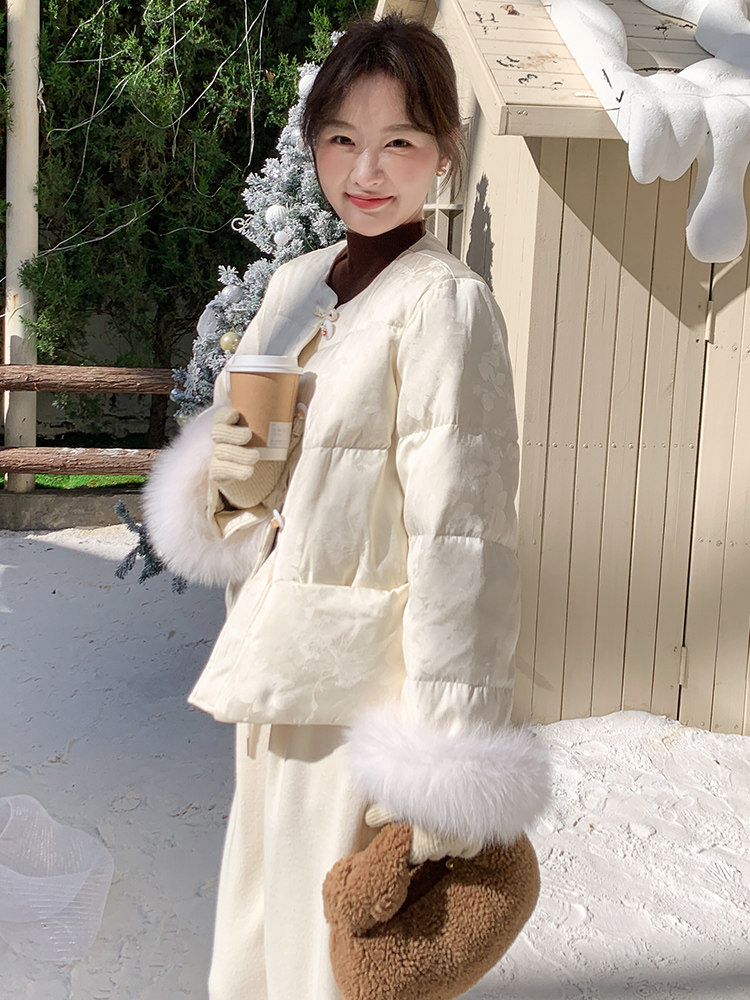 新中式人丝提花羽绒服女冬季欧货高端狐狸毛袖口90白鸭绒保暖外套,女装羽绒服,纯色衣恋