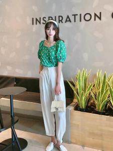 夏季新款碎花小衫，女装，黑米