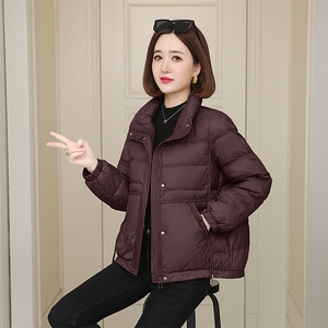 时尚保暖女士短款羽绒服 修身显瘦轻薄外套图片