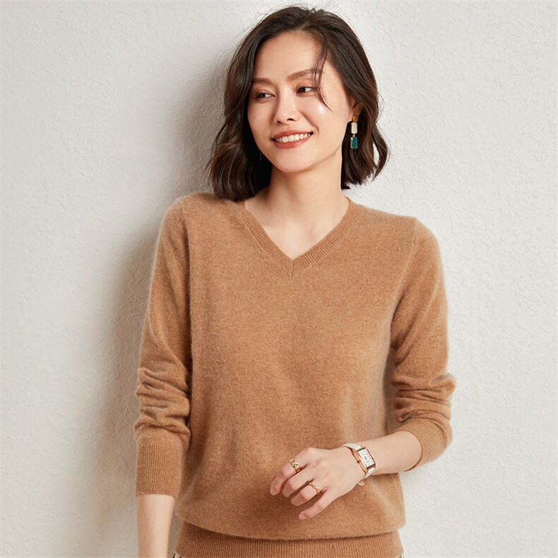 V领35%羊绒衫女2024秋冬新款低领大码宽松内搭打底针织衫纯色百搭,女装羊绒衫,缇曼羊绒