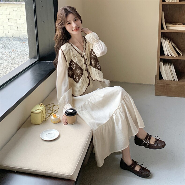 法式温柔风连衣裙套装女2025春季新款气质甜美针织马甲长裙两件套,女装套装/套裙,秋水欣儿
