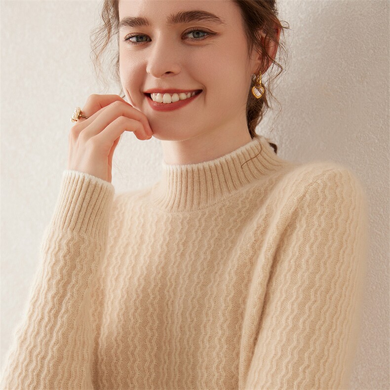 2025年冬季半高领山羊绒绞花毛衣女宽松加厚长袖羊毛针织打底上衣，女装羊绒衫，轩妮羊绒