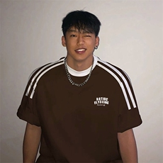 咖啡色