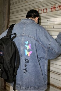 2021秋季新大码男港风情侣夜景反光炫彩蝴蝶印花牛仔外套NJ126P70图片