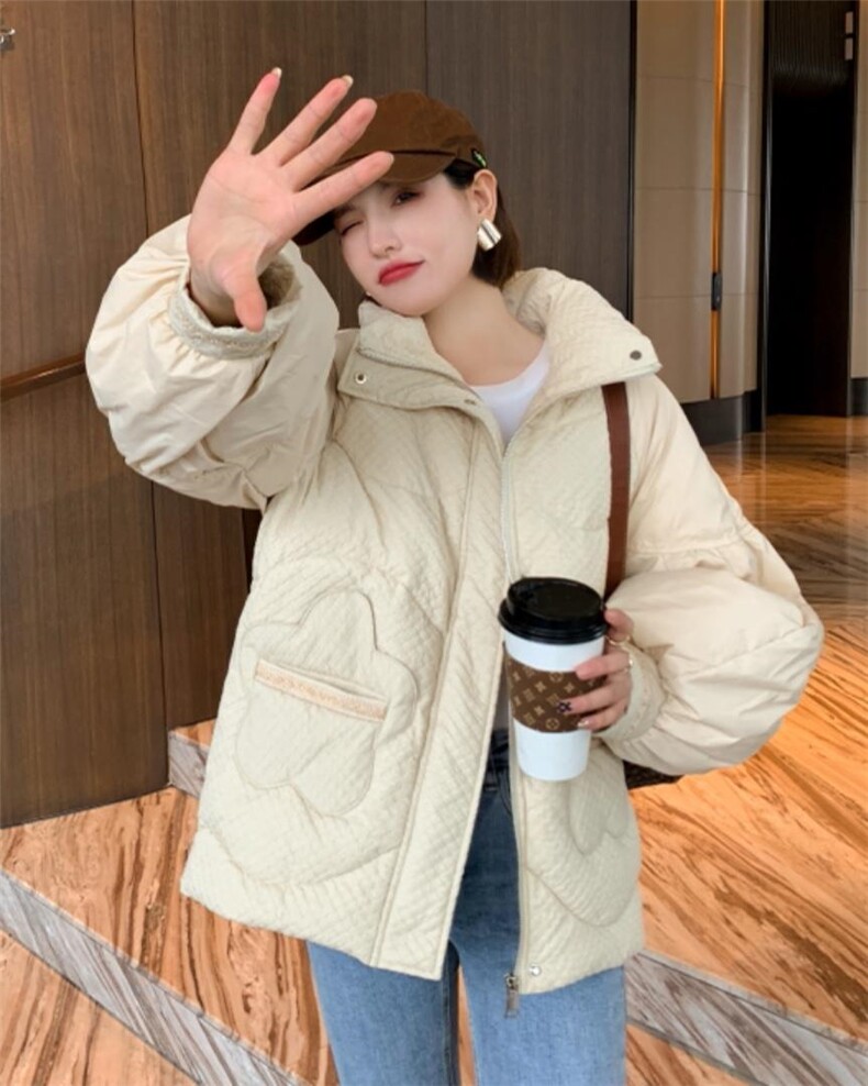 冬季新款～羽绒服，火爆销售，女装羽绒服，S.S