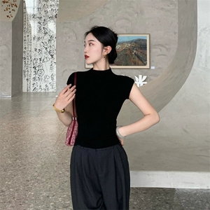 气质半高领黑色短袖T恤女2025年夏季新款紧身辣妹T正肩修身上衣女