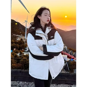 山系户外冲锋衣男女潮流三合一可拆卸外套2025新款防风防水春秋装图片