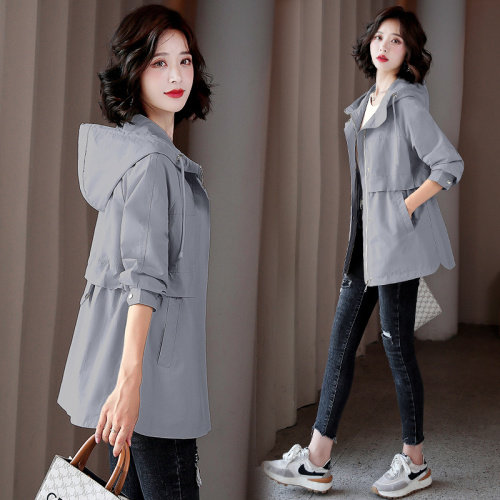 风衣女2024春秋新款韩版宽松连帽收腰显瘦小个子工装中长款外套潮，女装风衣，依万里