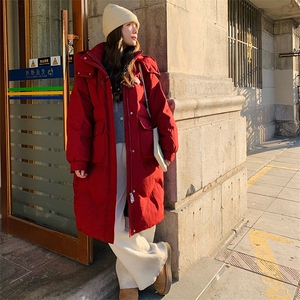 红色牛角扣连帽羽绒服女2025冬季新款中长款加厚保暖白鸭绒外套潮图片