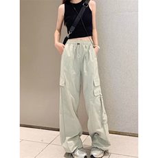 杏绿色