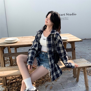 特批P30无差价2025春时尚格子翻领长袖衬衫男女中性潮流衬衣C5450图片