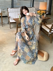 法式复古碎花连衣裙女2025夏季新款设计感小众收腰显瘦气质长裙子，女装连衣裙，韩蜜菓