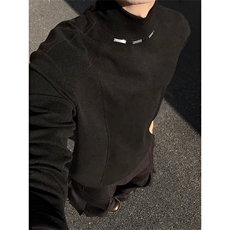 黑色