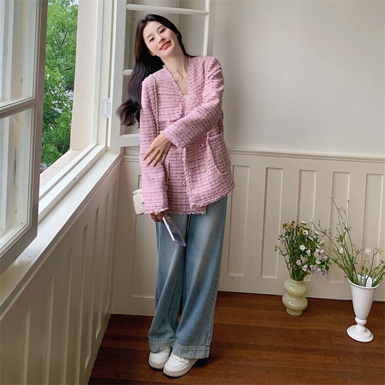 一线大牌精品轻奢2024秋季长袖V领格子花穗排扣羊毛个性简约外套，女装毛呢外套，天使之佳话