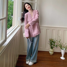 一线大牌精品轻奢2024秋季长袖V领格子花穗排扣羊毛个性简约外套，女装毛呢外套，天使之佳话