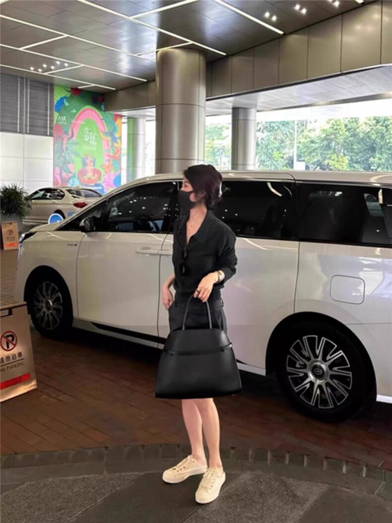 气质简约灰色短款POLO领羊绒针织衫女春秋宽松薄款翻领羊毛打底衫,针织衫/毛衣,美莎羊绒