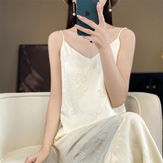 时尚风中长款A型无袖吊带缎面套头2024年夏季连衣裙，女装连衣裙，绒宛羊绒