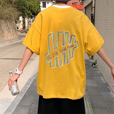 黄色
