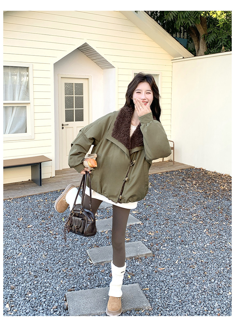 军绿色复古工装羽绒服女冬季2025新款白鸭绒内胆羊羔毛拼接派克服,女装羽绒服,2C159