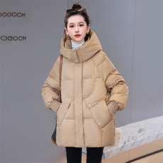 2024冬季新款肌理感90白鸭绒羽绒服女设计感时尚连帽加厚外套，女装羽绒服，卡杰菲