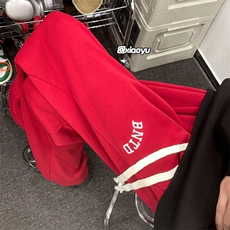 酒红色