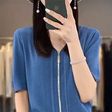 蓝色
