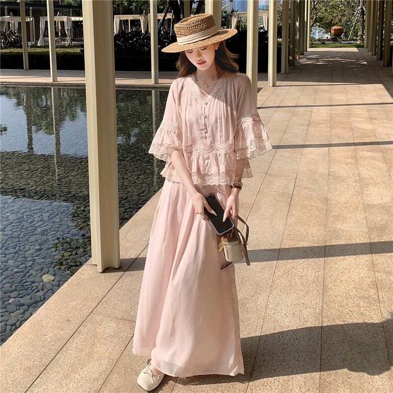 粉色洋气温柔套装女2026夏新款喇叭袖蕾丝拼接上衣阔腿裤裙两件套,女装套装/套裙,衣秀之家