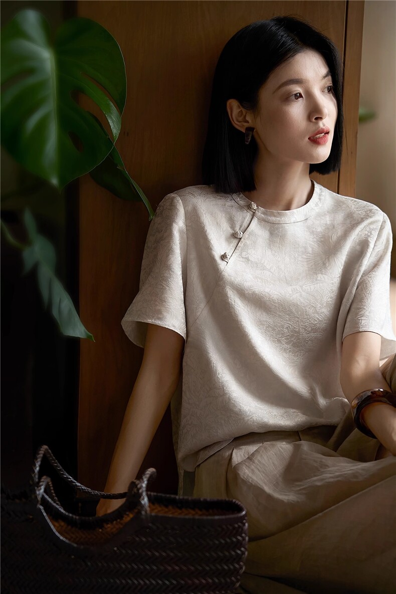 且听风吟-月华衫新中式提花斜襟盘扣宽松短袖上衣女25夏，女装T恤，梦白服饰厂