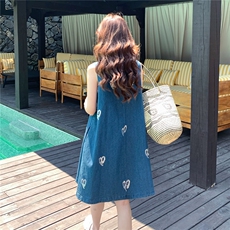 法式爱心无袖背心蓝色牛仔连衣裙女夏2025新款小个子裙子大方得体，女装牛仔裙，浙宝193A