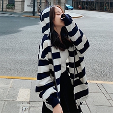 现货2025年春新款卫衣2c213-667-P135-K188，女装卫衣/绒衫，2C213