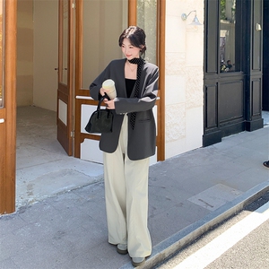 灰色通勤风西装外套女2025秋新款韩系高级感时尚简约气质西服上衣图片