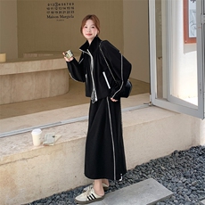 黑色