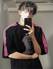 抖音得物品质二开240克宽松纯棉美式潮牌印花三条杠中性风短袖T恤，男装T恤，电商A486