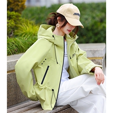 新款简约休闲优雅时尚具有设计感女士连帽外套冲锋衣，女装短外套，鑫源服饰