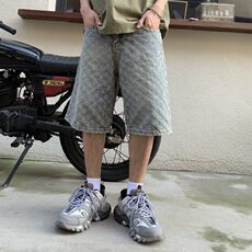 蓝色