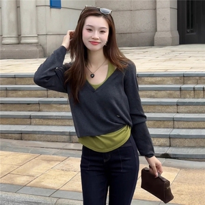 2025年秋季新款挂脖拼接针织女士上衣时尚休闲通勤百搭图片