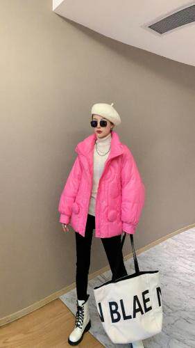 韩版立领小球装饰中长款羽绒服。，女装羽绒服，索罗密欧