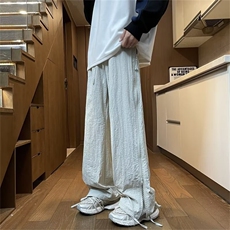 灰色