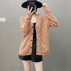 2025时尚百搭简约v领开衫针织衫，女装针织衫/毛衣，织绒羊