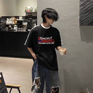 抖音得物高品质二开240克宽松纯棉美式潮牌三条杠织带短袖T恤图片