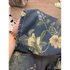 蓝色