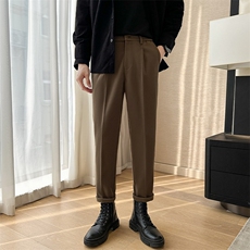 咖色长裤