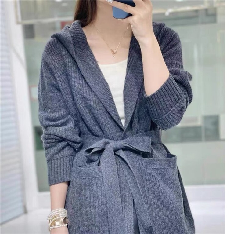 35%羊绒外套开衫女秋冬2024新款时髦宽松慵懒风系带针织衫图片